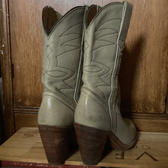 Frye, cowboy boots - Picture 3 of 5